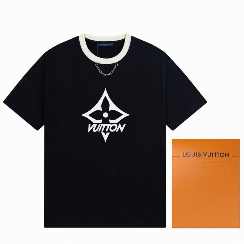 Louis Vuitton Men's T-shirts 921